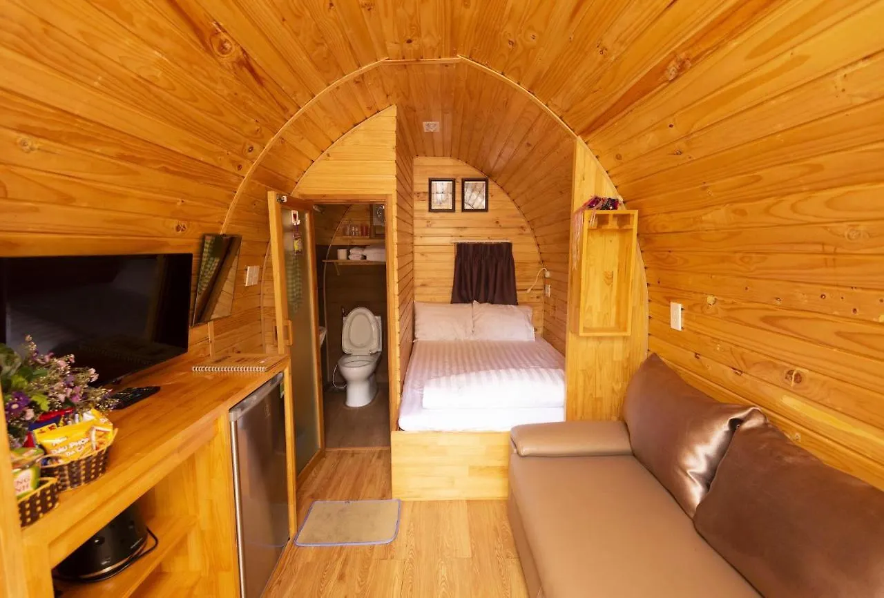 Aparthotel Bungalow Homestay Danang Vietnam